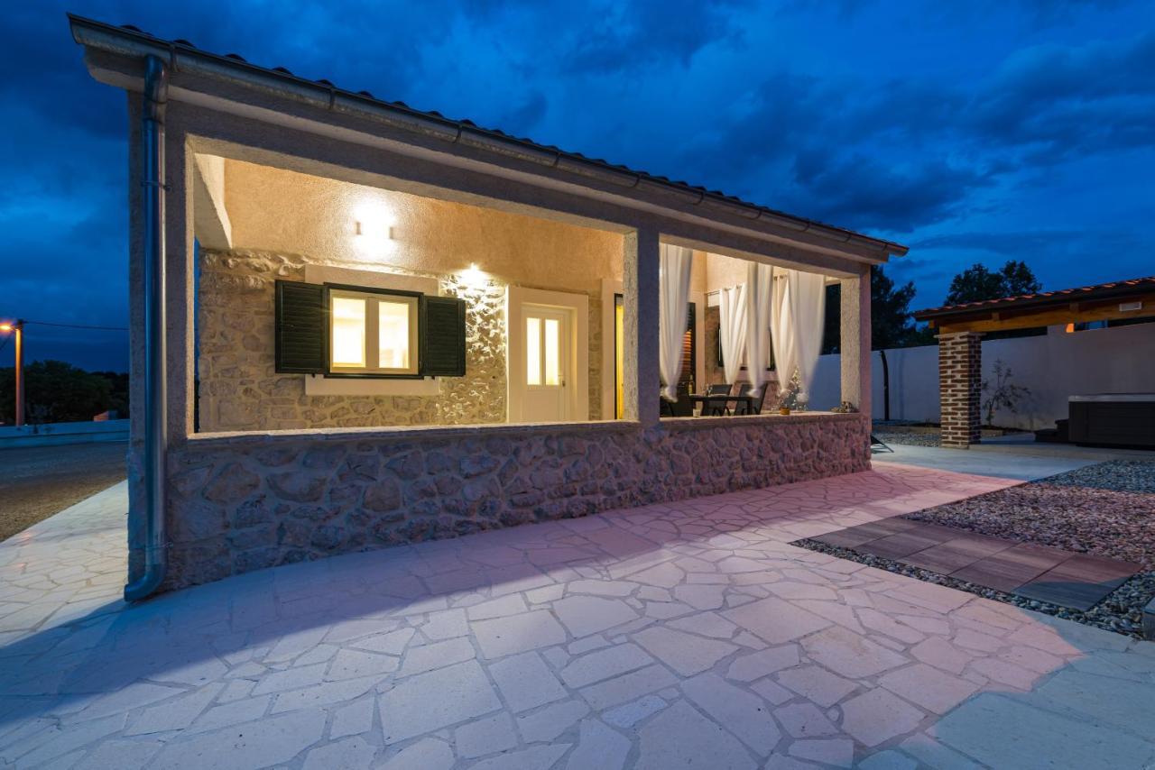 Holiday Home Figurica Novigrad  Bagian luar foto