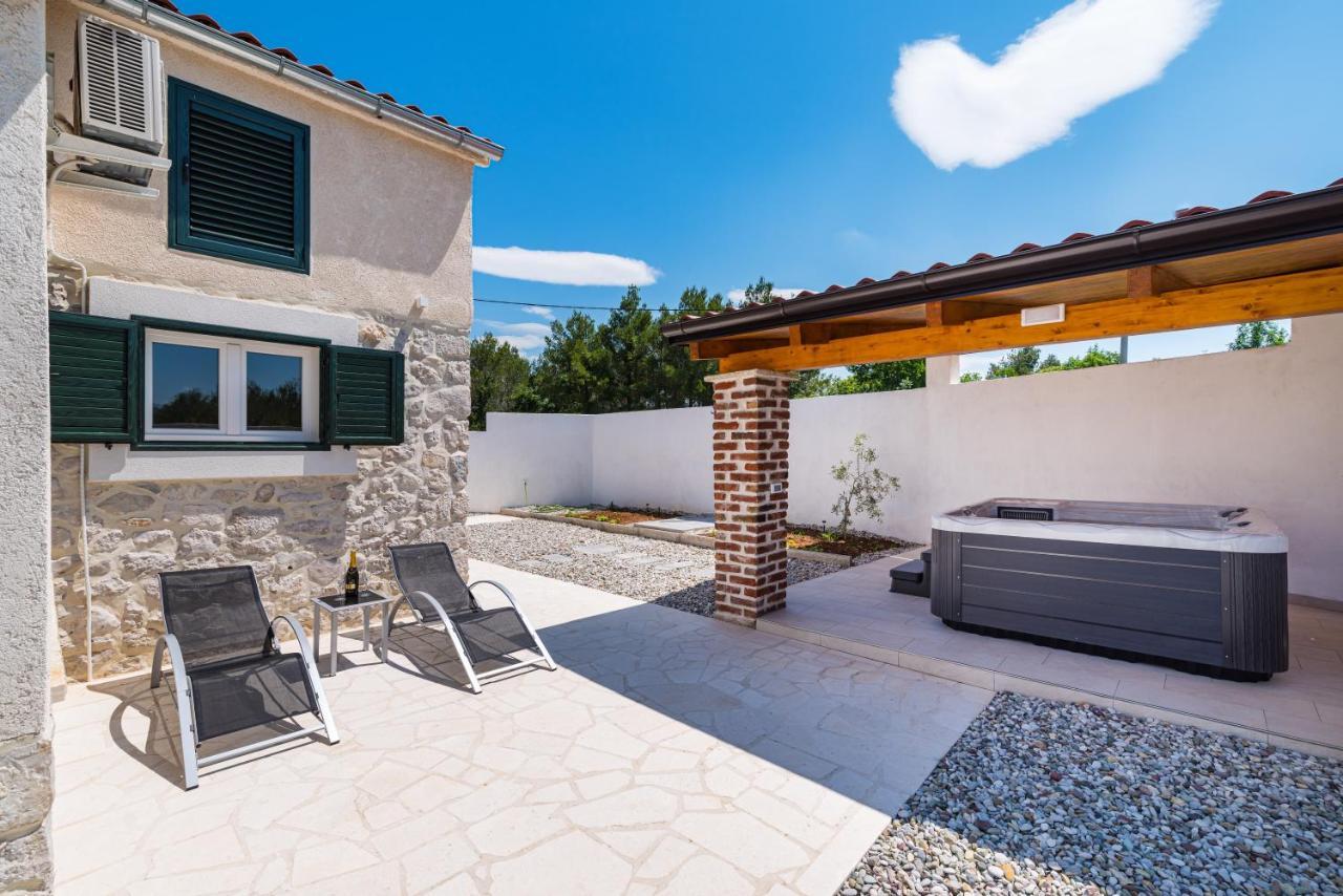 Holiday Home Figurica Novigrad  Bagian luar foto