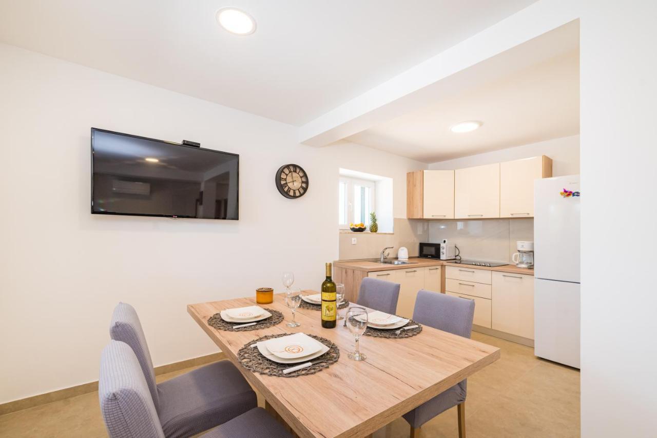 Holiday Home Figurica Novigrad  Bagian luar foto