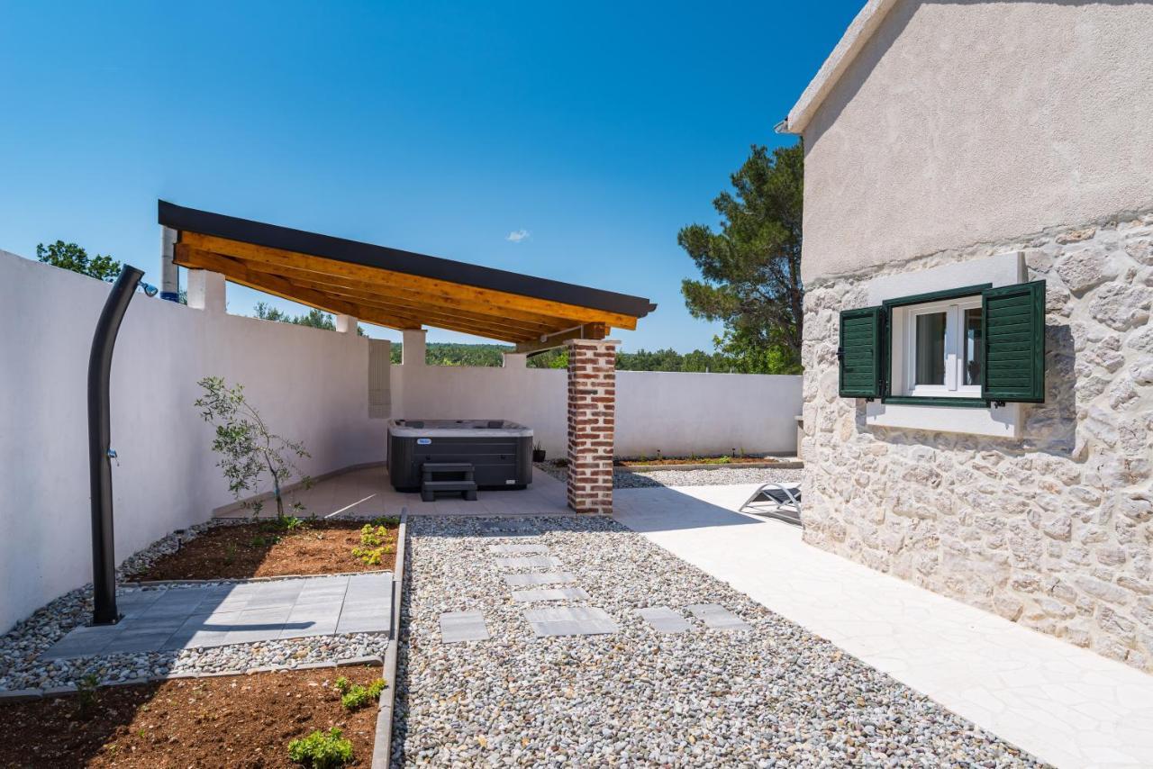 Holiday Home Figurica Novigrad  Bagian luar foto