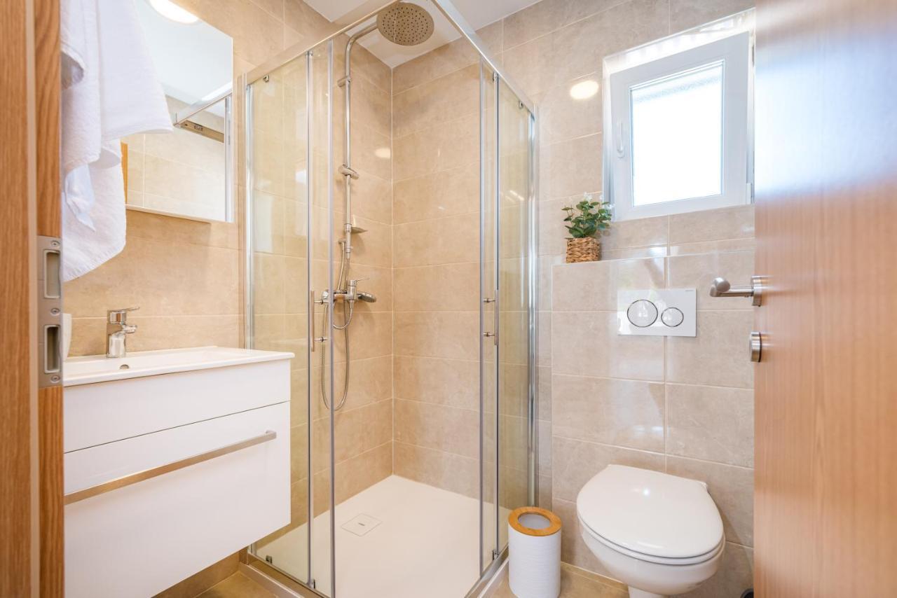Holiday Home Figurica Novigrad  Bagian luar foto